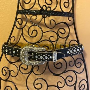 Nocona silvery western black belt with gems and hearts bling